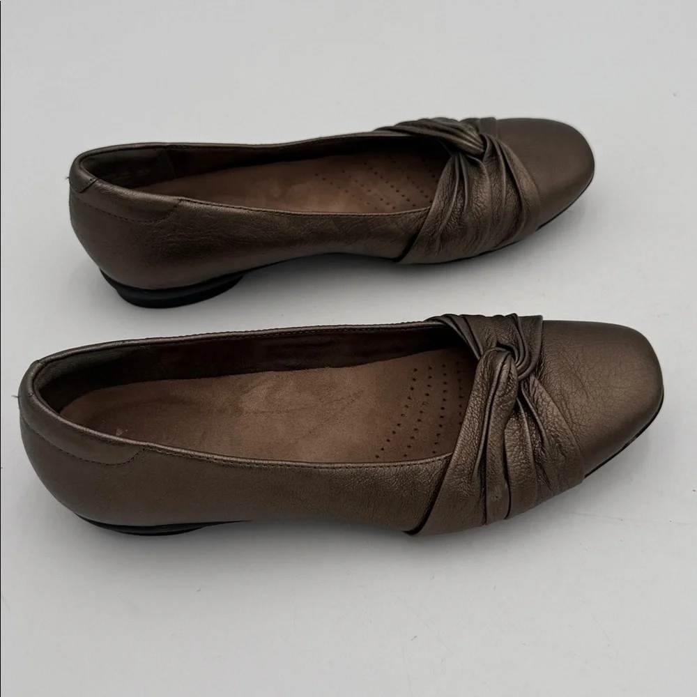 Clarks step out